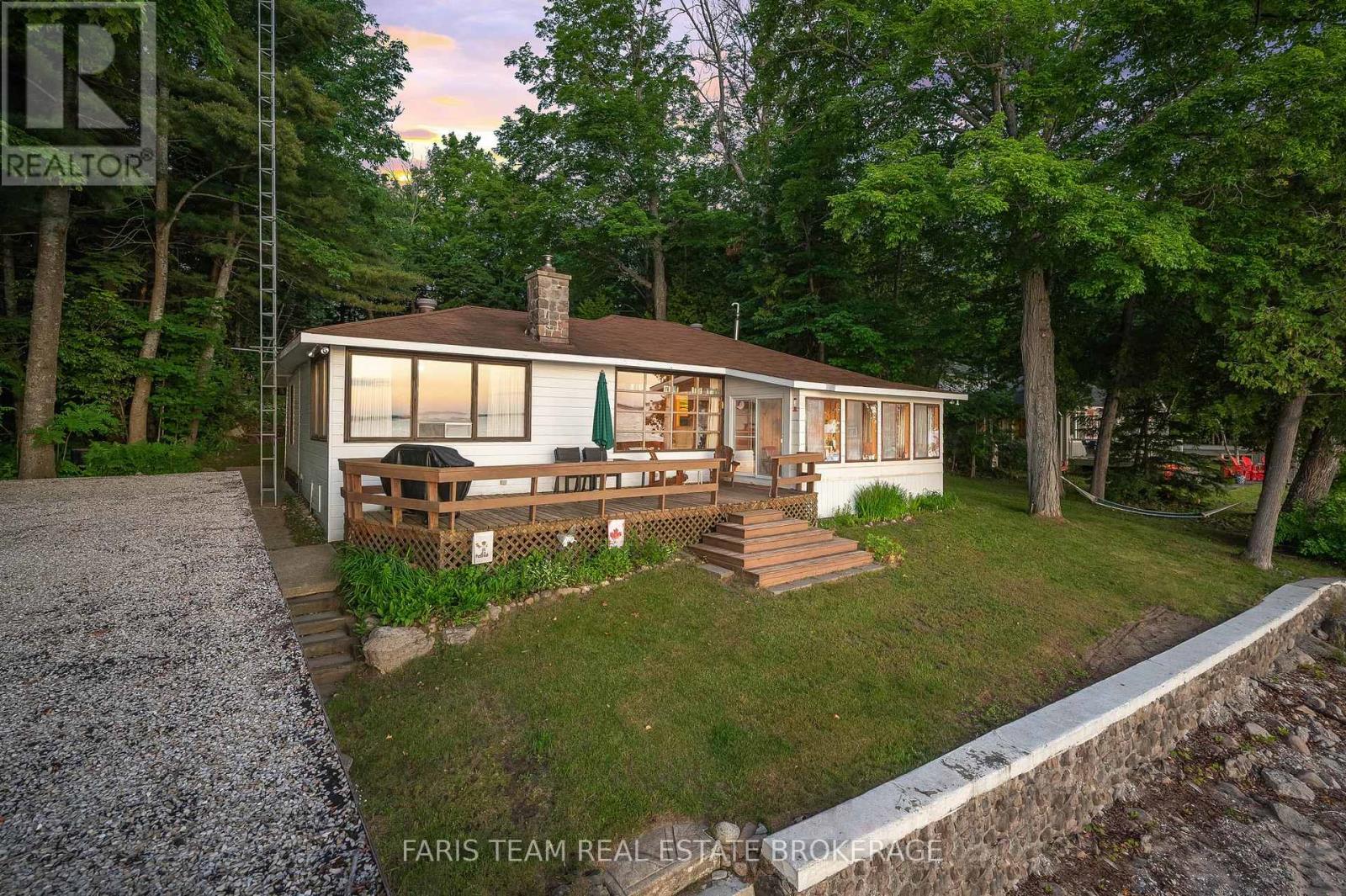 Detached at 1697 CHAMPLAIN ROAD, Tiny