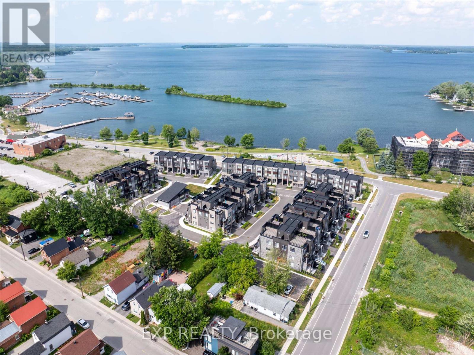 Townhouse at 48 WYN WOOD LANE, Orillia