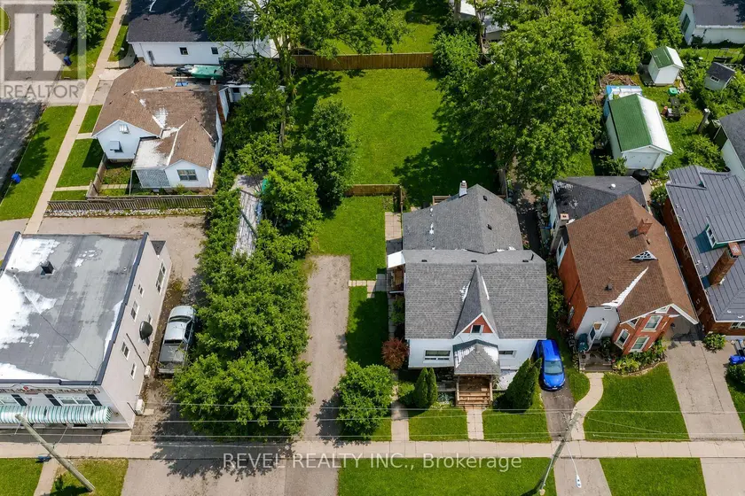 Multiplex at 44 PARKSIDE DRIVE, Barrie