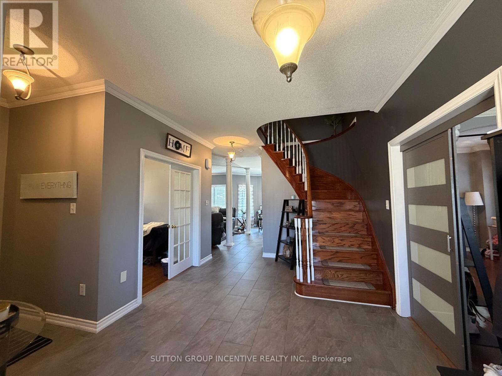 Detached at 422 MAPLETON AVENUE, Barrie