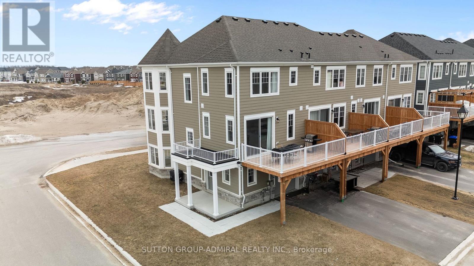 Townhouse at 83 SHELBURNE AVENUE, Wasaga Beach