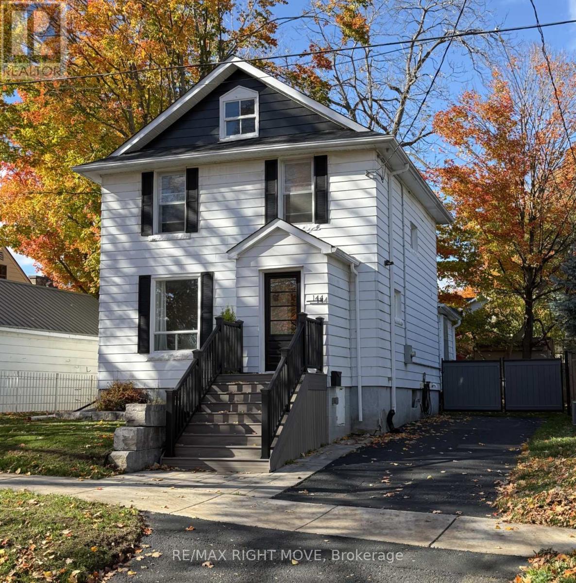 Detached at 144 CEDAR STREET, Orillia