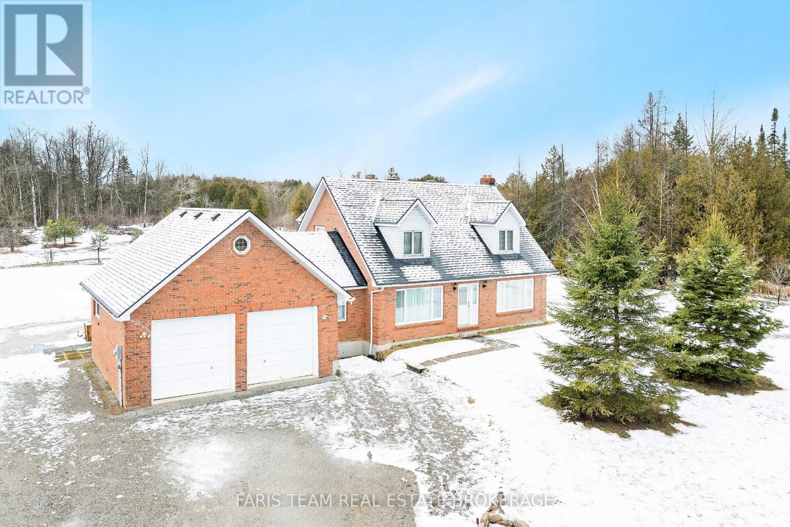 Detached at 2104 NEWTON STREET, Tay