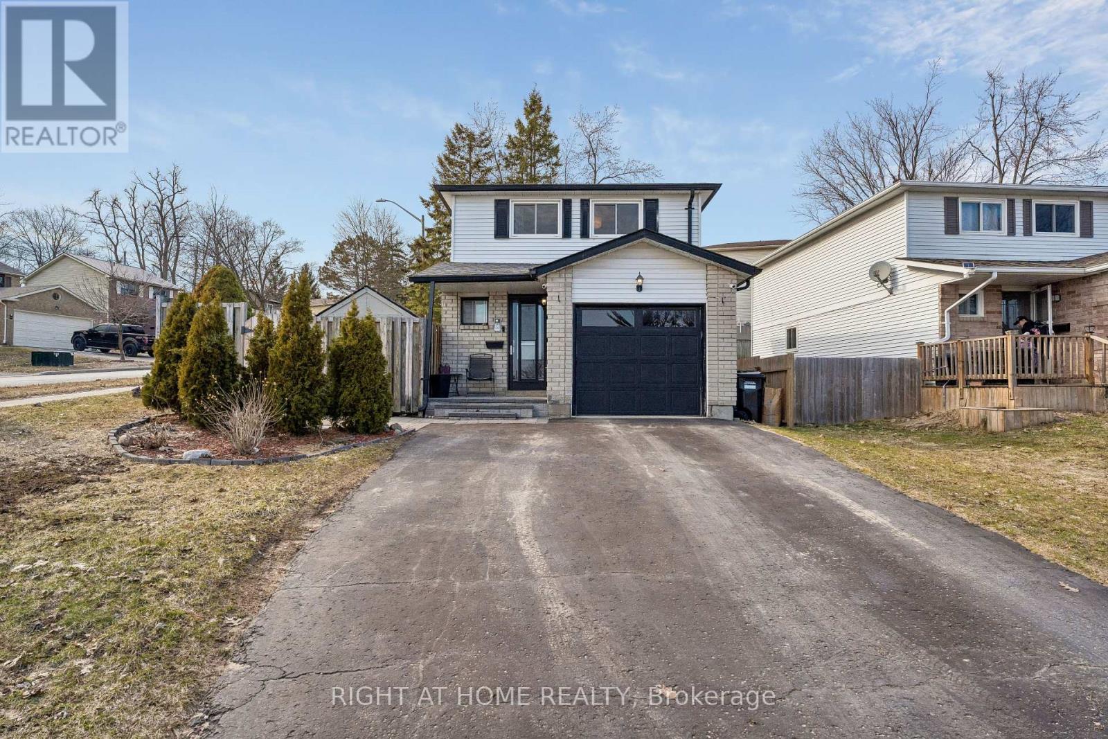 Detached at 56 HEMINGWAY CRESCENT, Barrie (Letitia Heights)