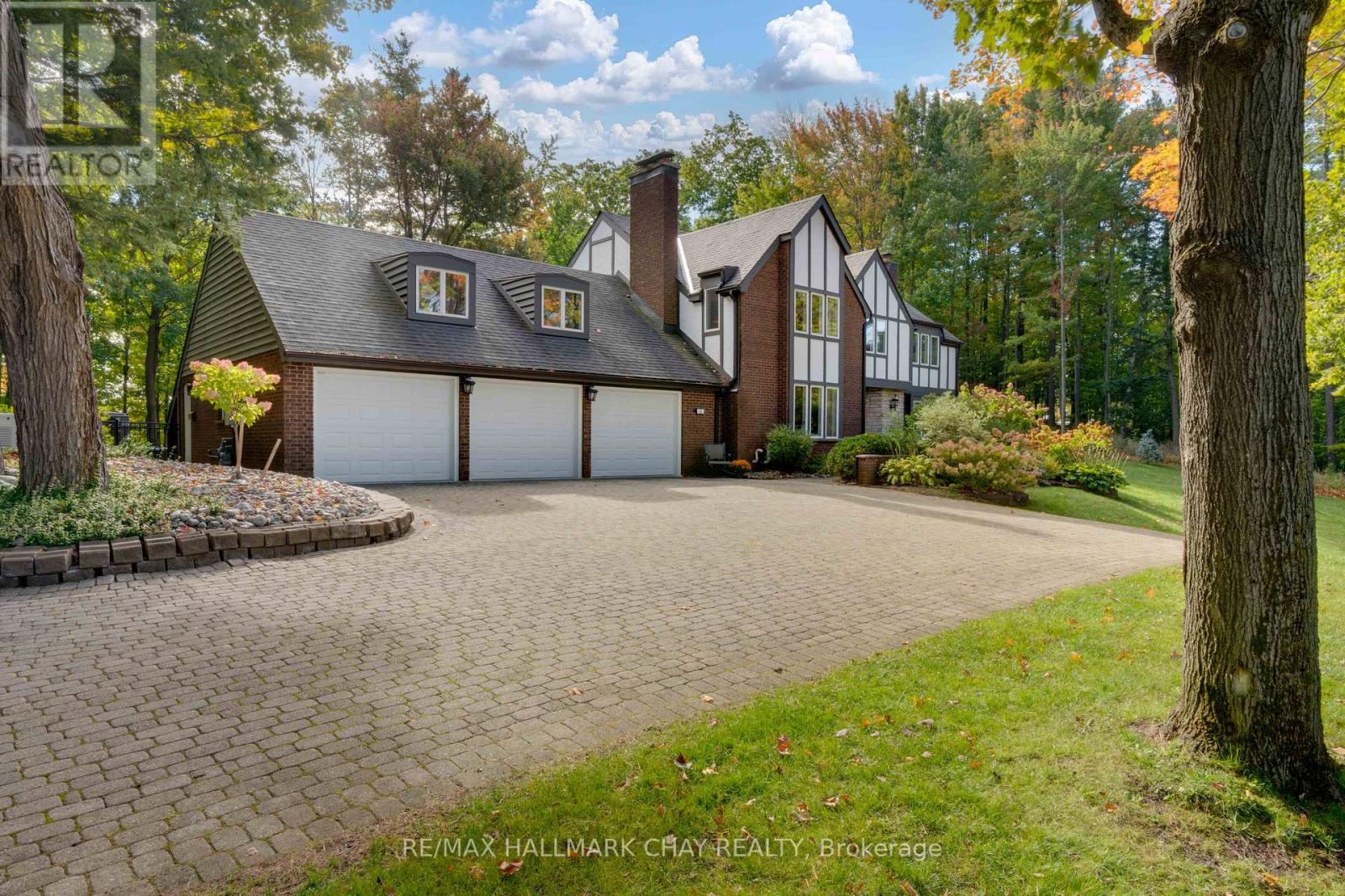 Detached at 11 PARK TRAIL, Springwater (Midhurst)