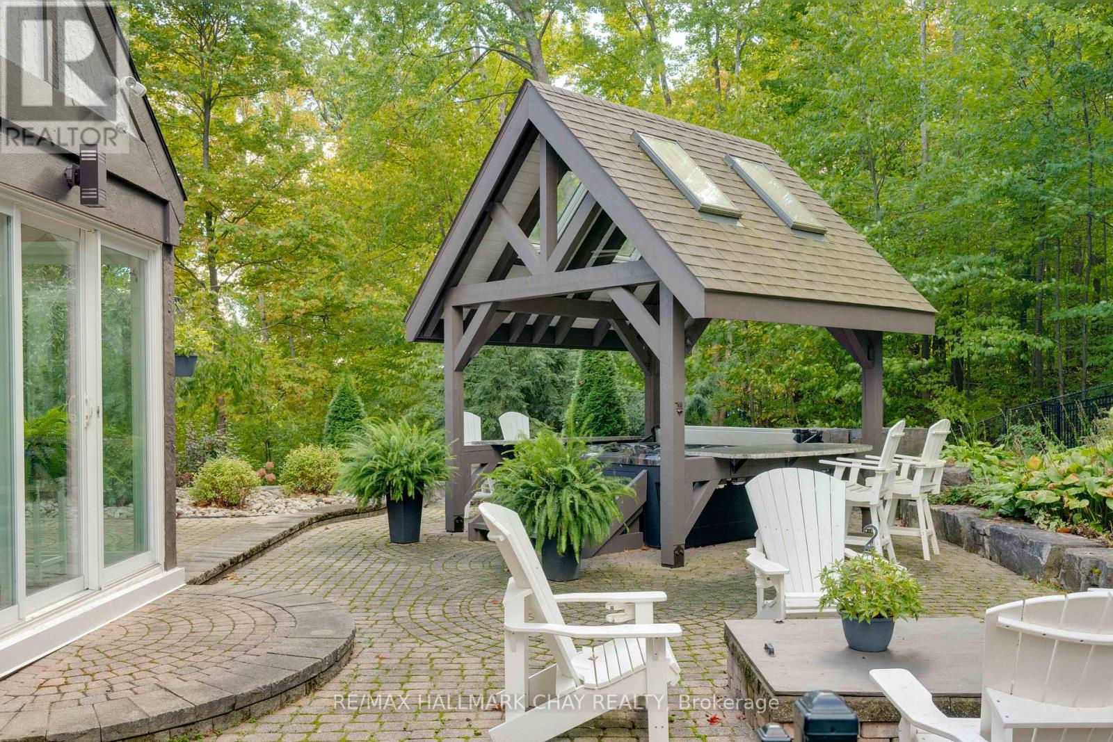 Detached at 11 PARK TRAIL, Springwater