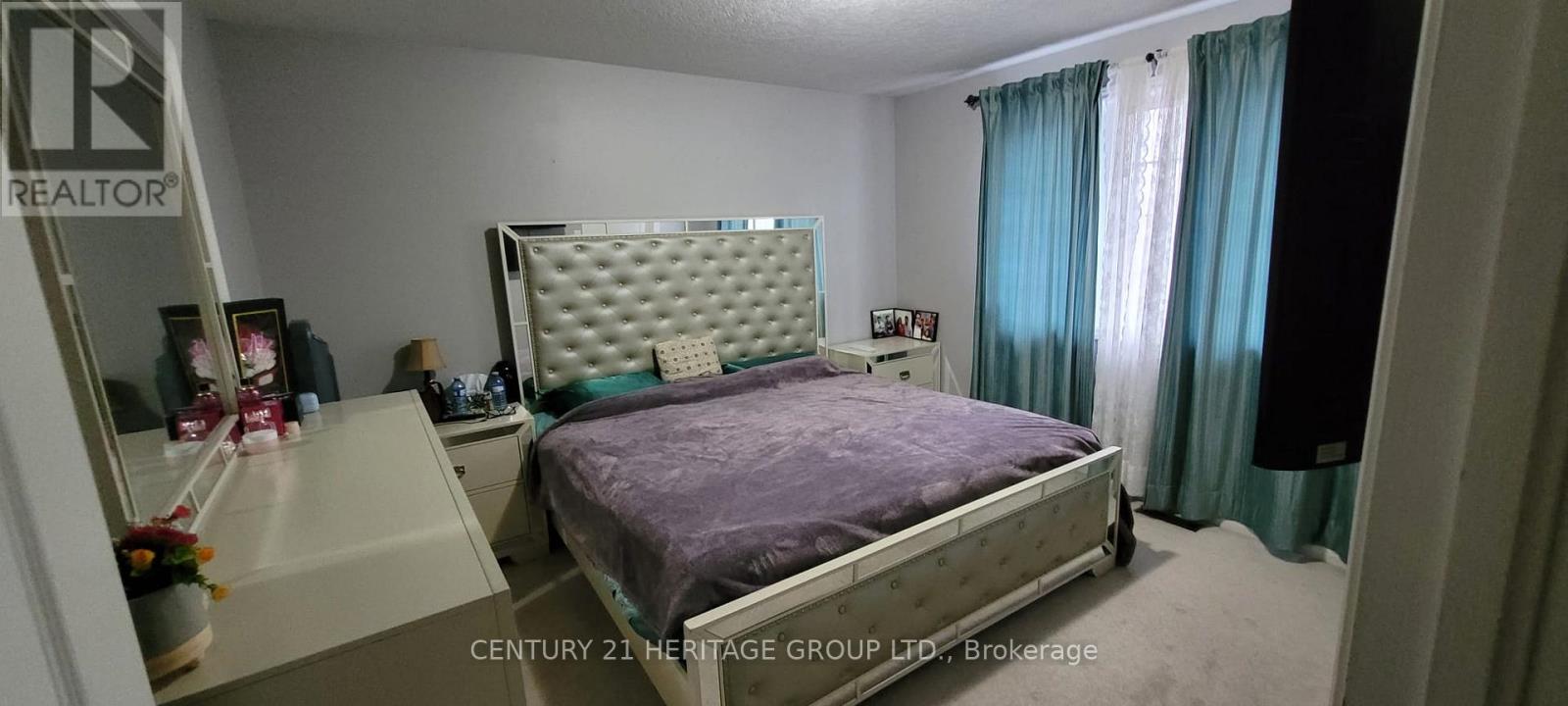 Townhouse at 11 SILVER MAPLE CRESCENT, Barrie (Holly)