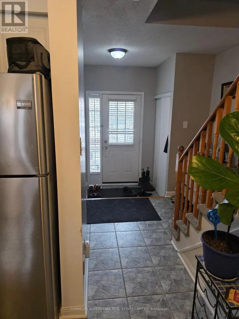 Townhouse at 369 Ferndale Dr S, Barrie