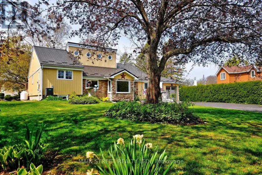 Detached at 26 ISLAND TRAIL S, Ramara