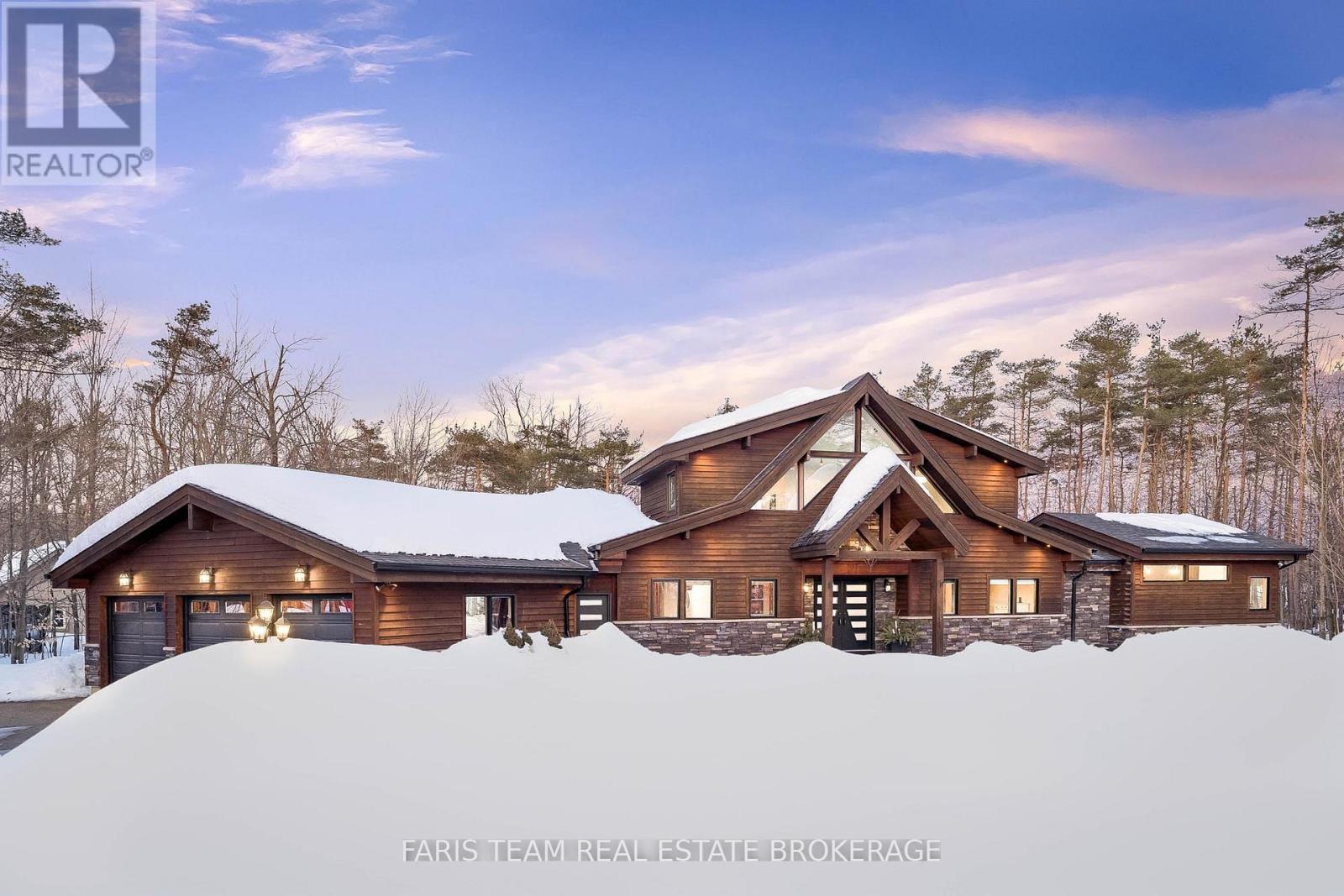 Detached at 22 HOUBEN CRESCENT, Oro-Medonte