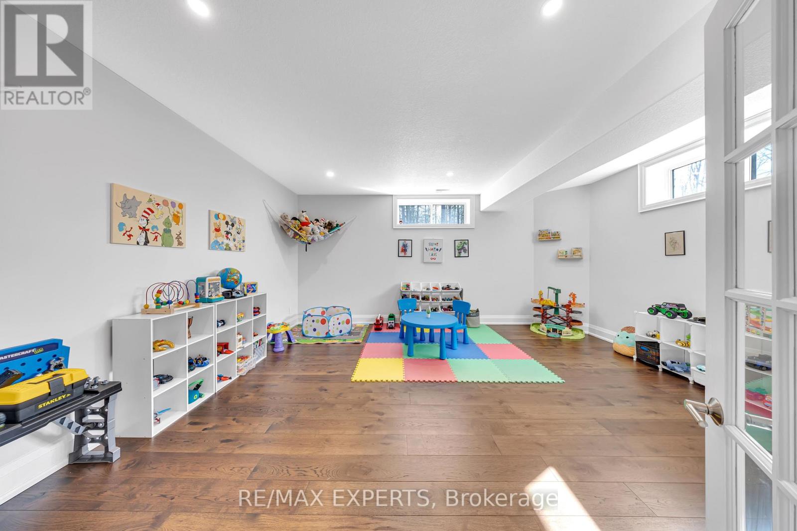 Detached at 1215 SEADON ROAD, Springwater
