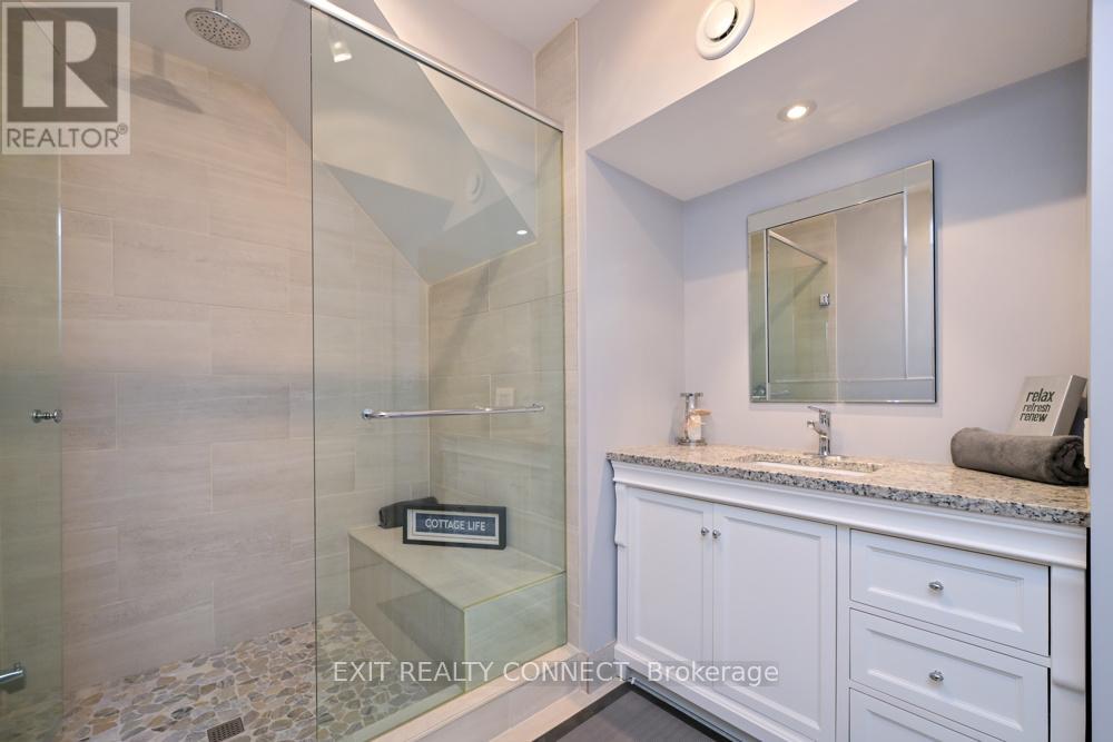 Detached at 5 CANOE ROAD, Wasaga Beach
