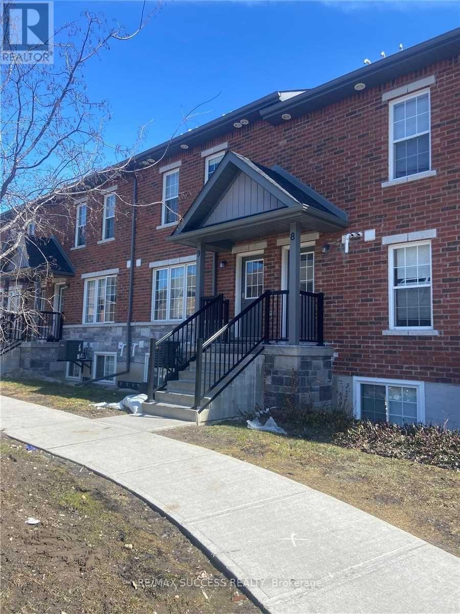 Townhouse at 9 - 246 PENETANGUISHENE ROAD, Barrie (Georgian Drive)