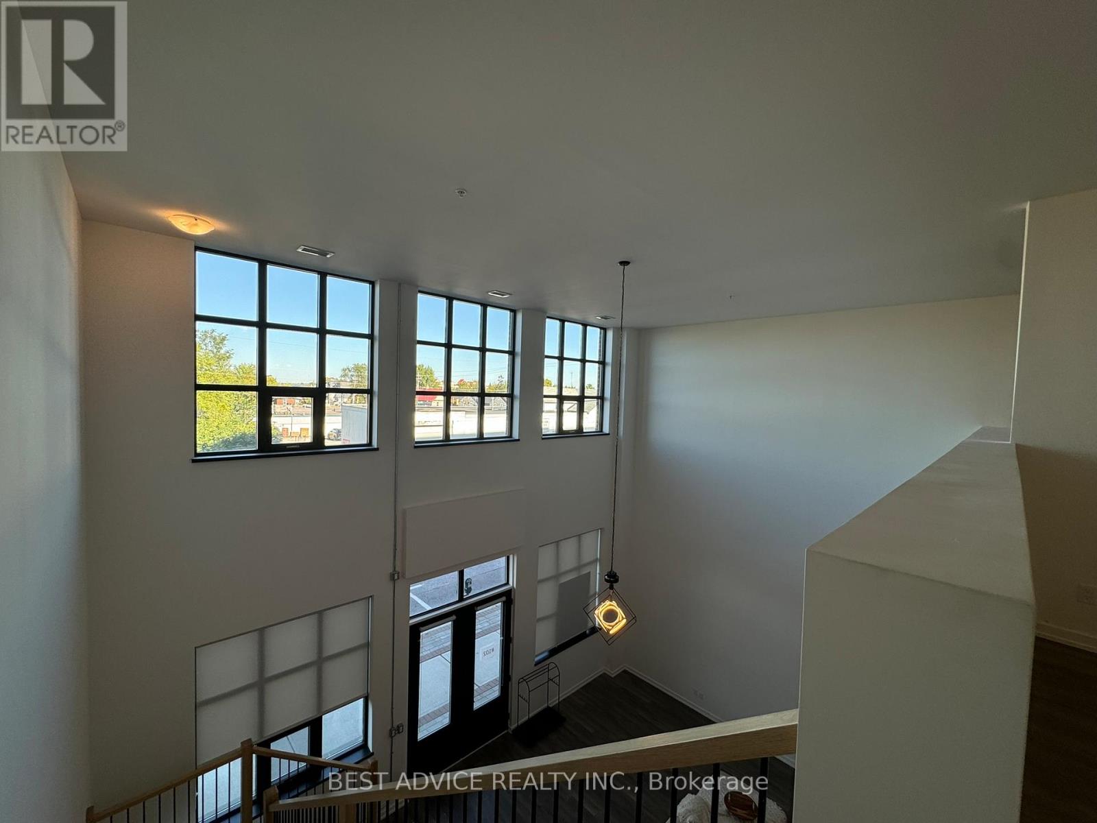 Apartment at 102 - 21 MATCHEDASH STREET S, Orillia