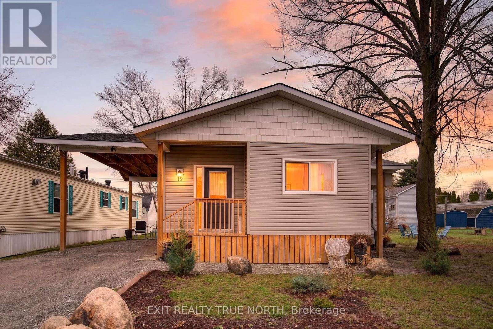 Detached at 19 VIC'S ROAD, Midland
