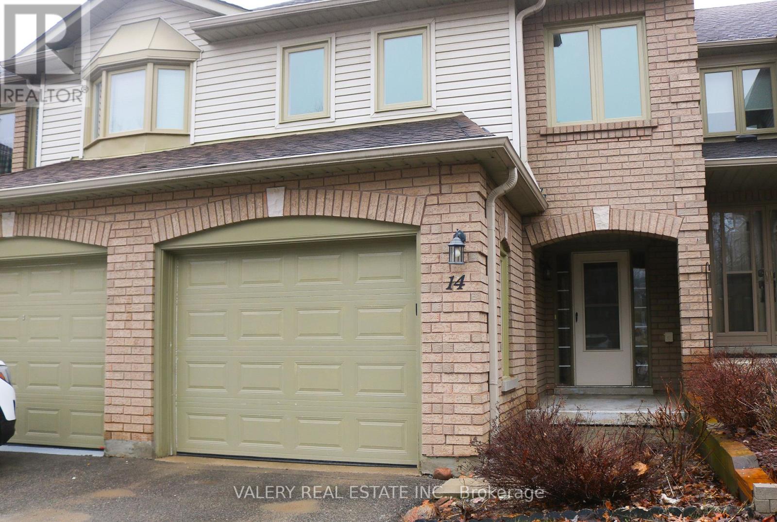 Townhouse at 14 - 492 LACLIE STREET, Orillia