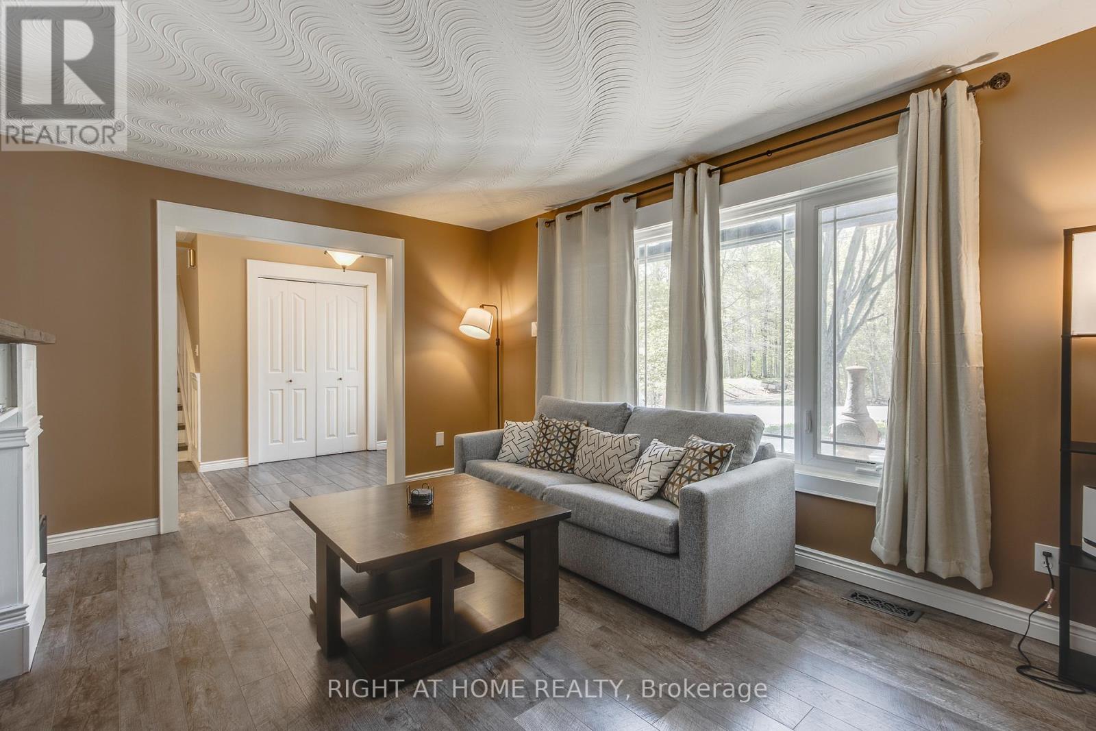 Detached at 119 TIMCOURT DRIVE, Tiny