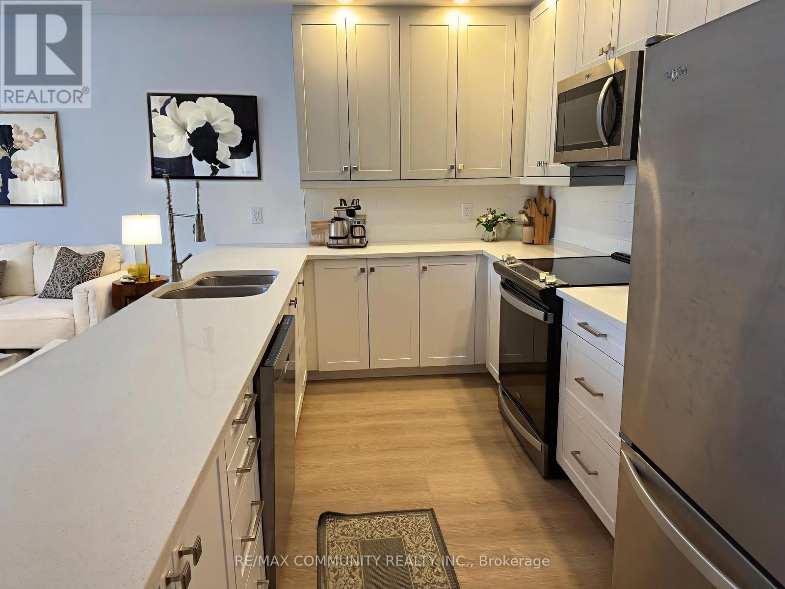 Townhouse at 31 DISCOVERY TRAIL, Midland