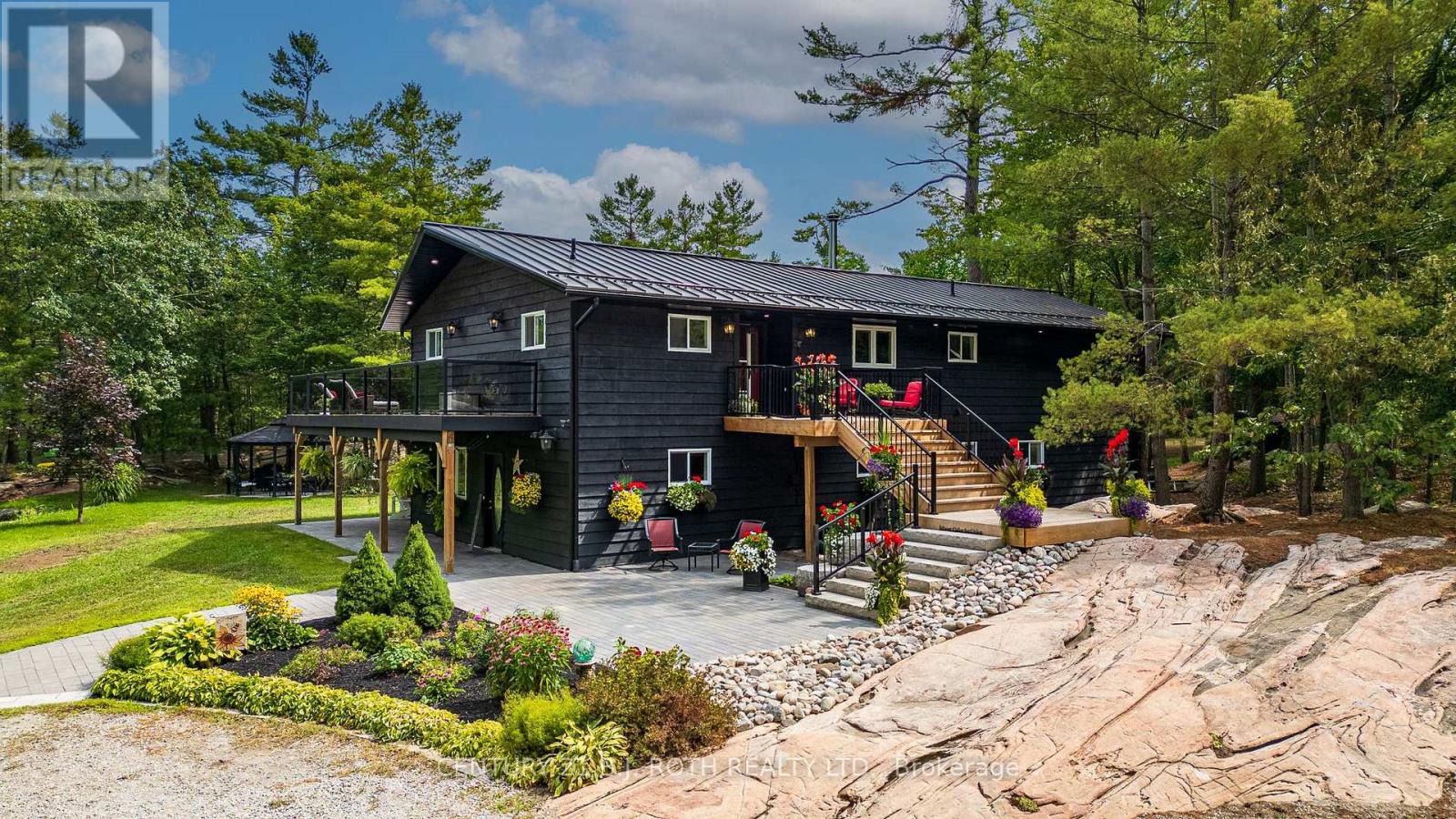 Detached at 3193 MUSKOKA STREET, Severn (Washago)