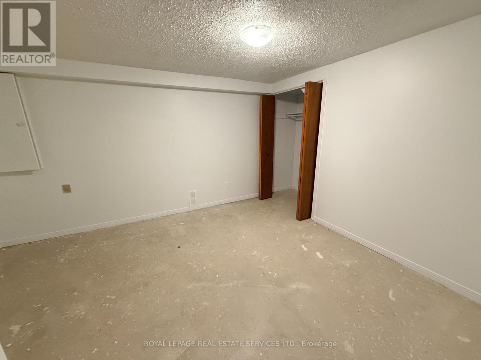 Semi-Detached/Link at 31 DAPHNE CRESCENT, Barrie