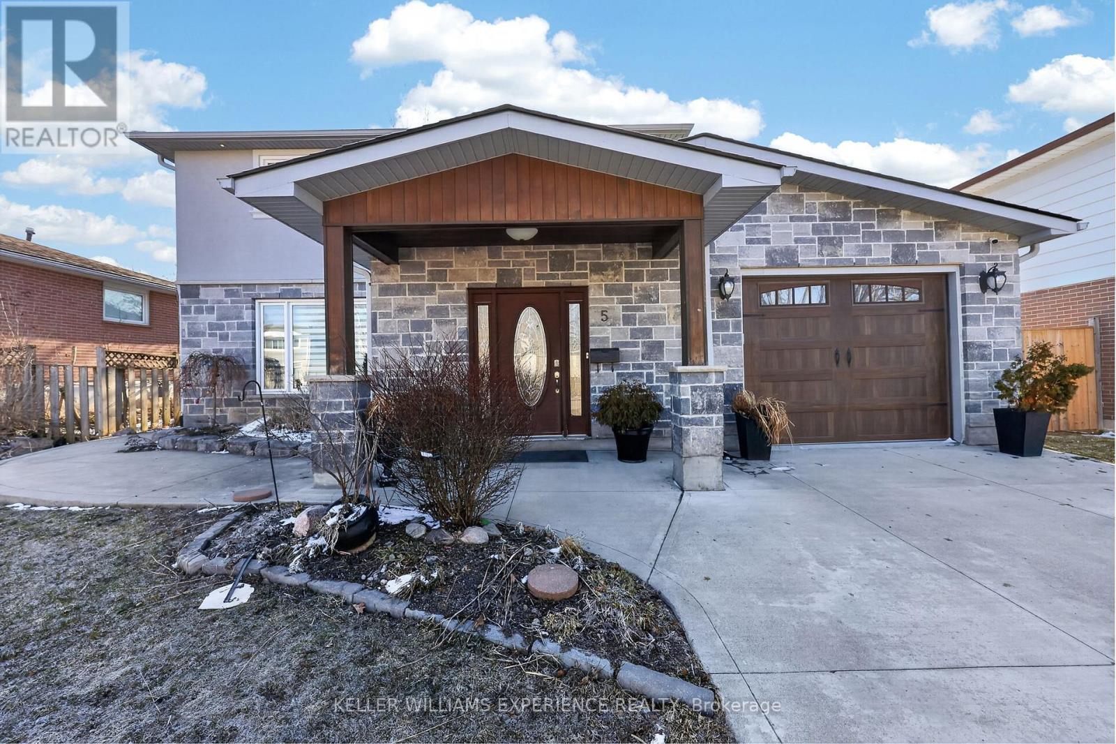 Detached at 5 JILLS COURT, Barrie (Grove East)