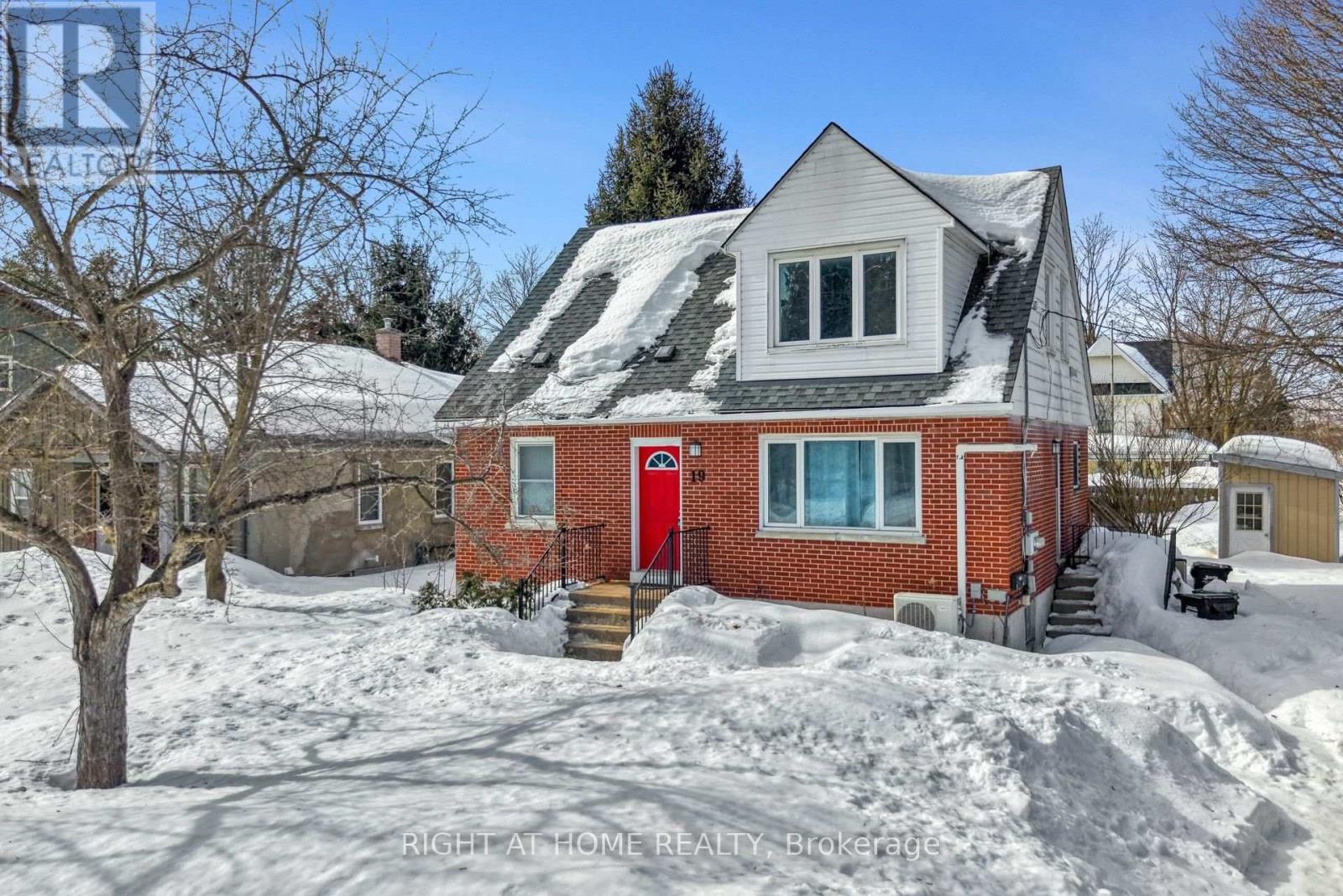 Multiplex at 19 ALFRED STREET W, Barrie (Allandale)
