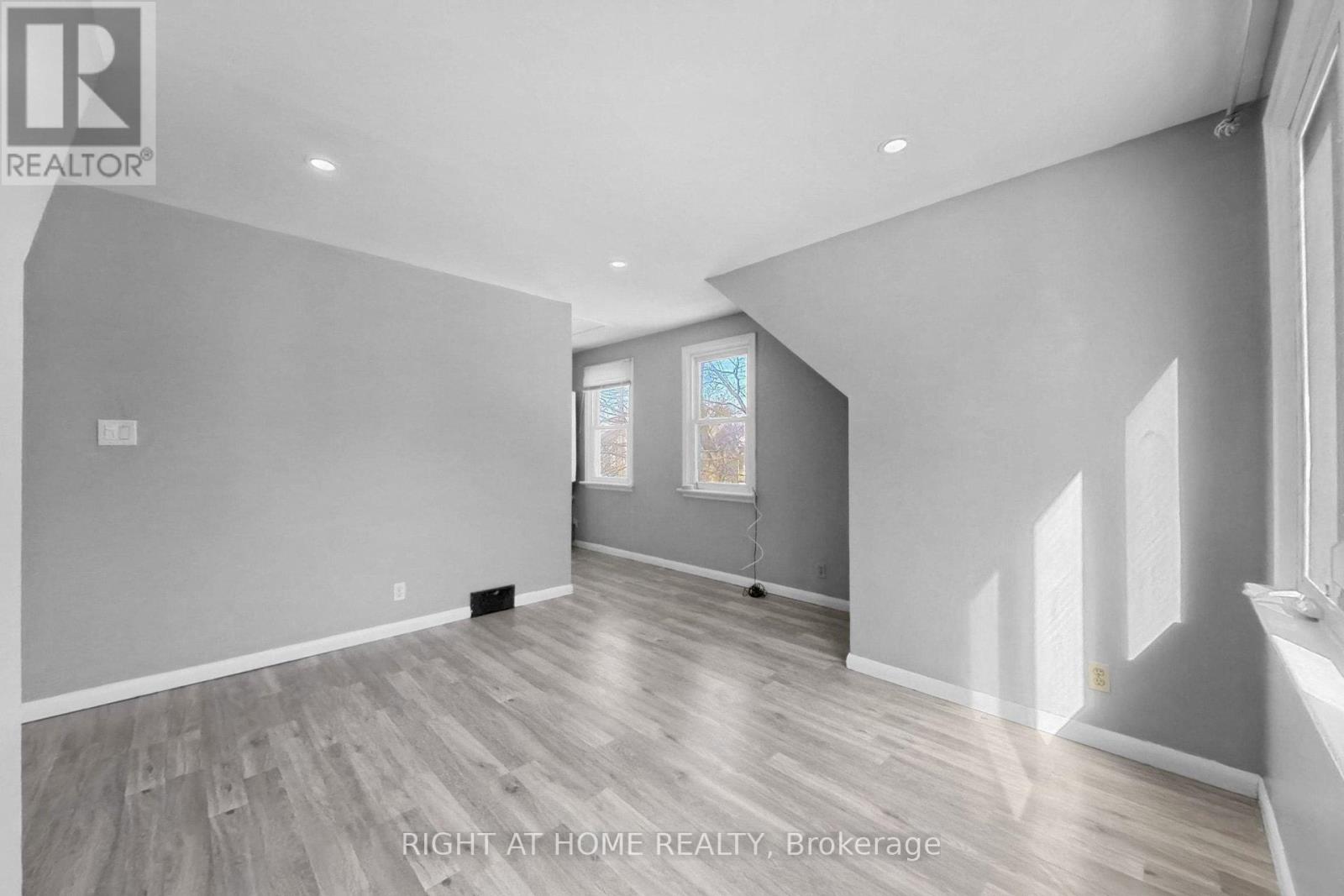 Multiplex at 19 ALFRED STREET W, Barrie