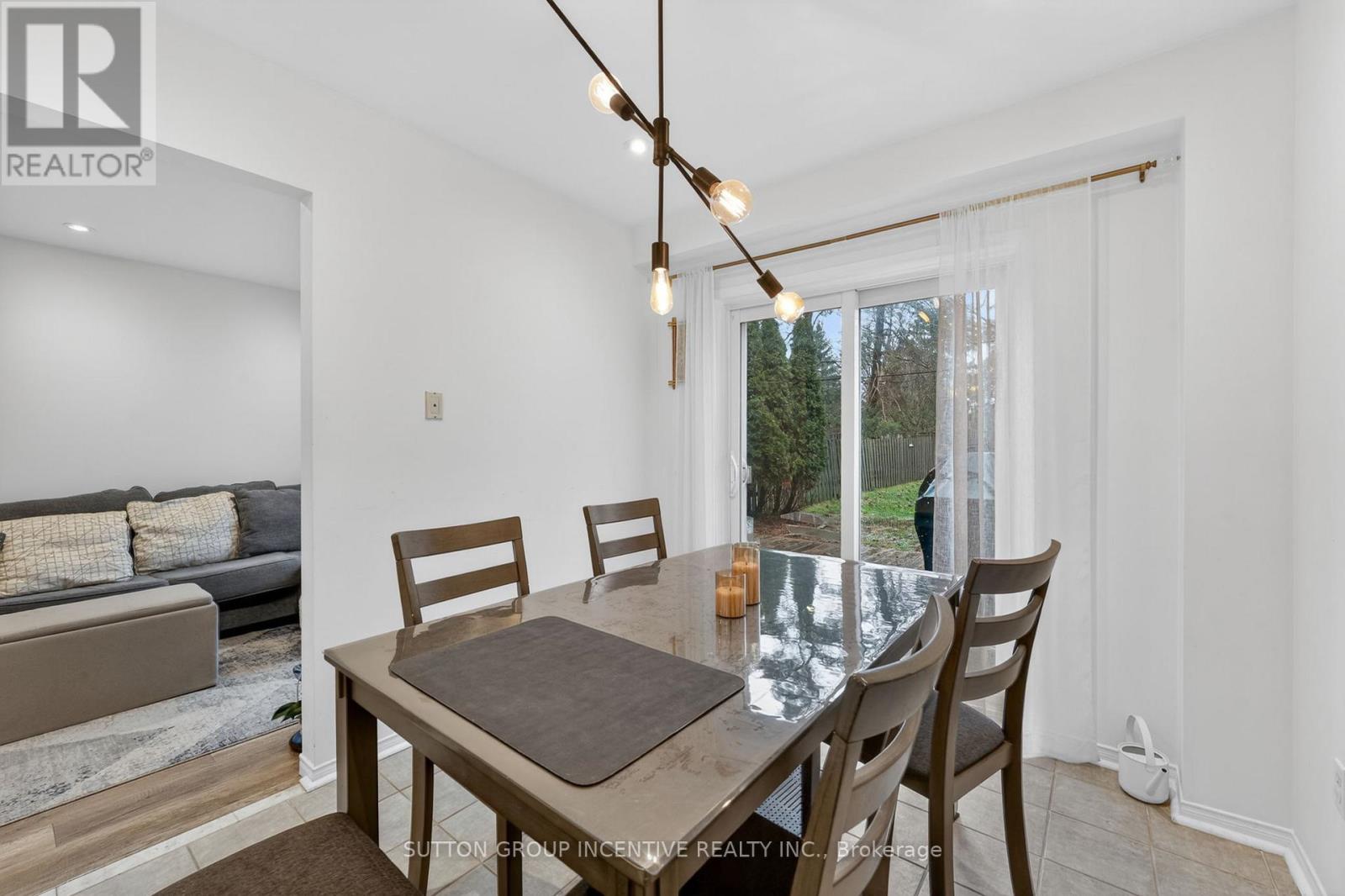 Townhouse at 46 BATES COURT, Barrie