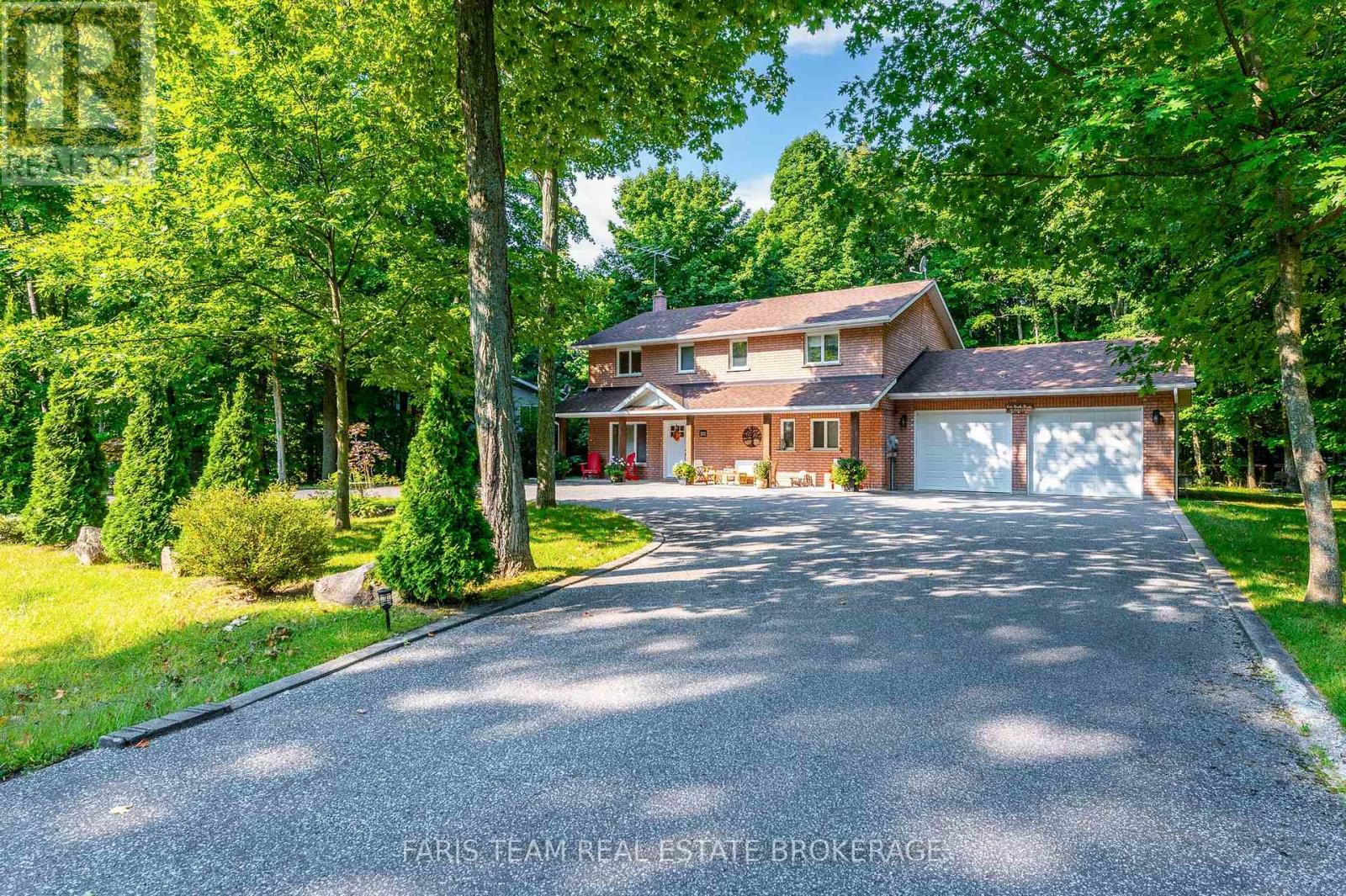 Detached at 100 DESROCHES TRAIL, Tiny