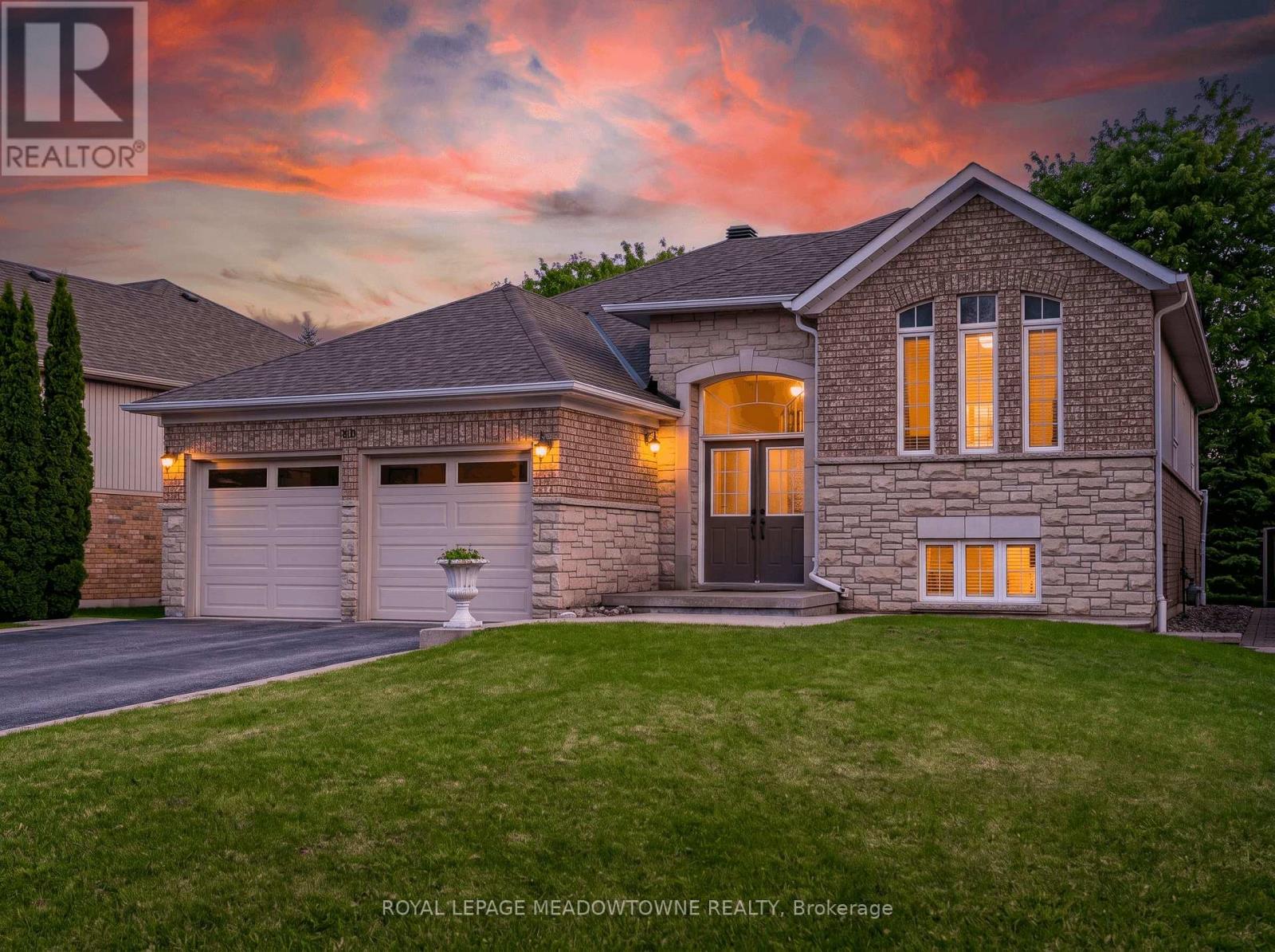 Detached at 30 CRANBERRY HEIGHTS, Wasaga Beach