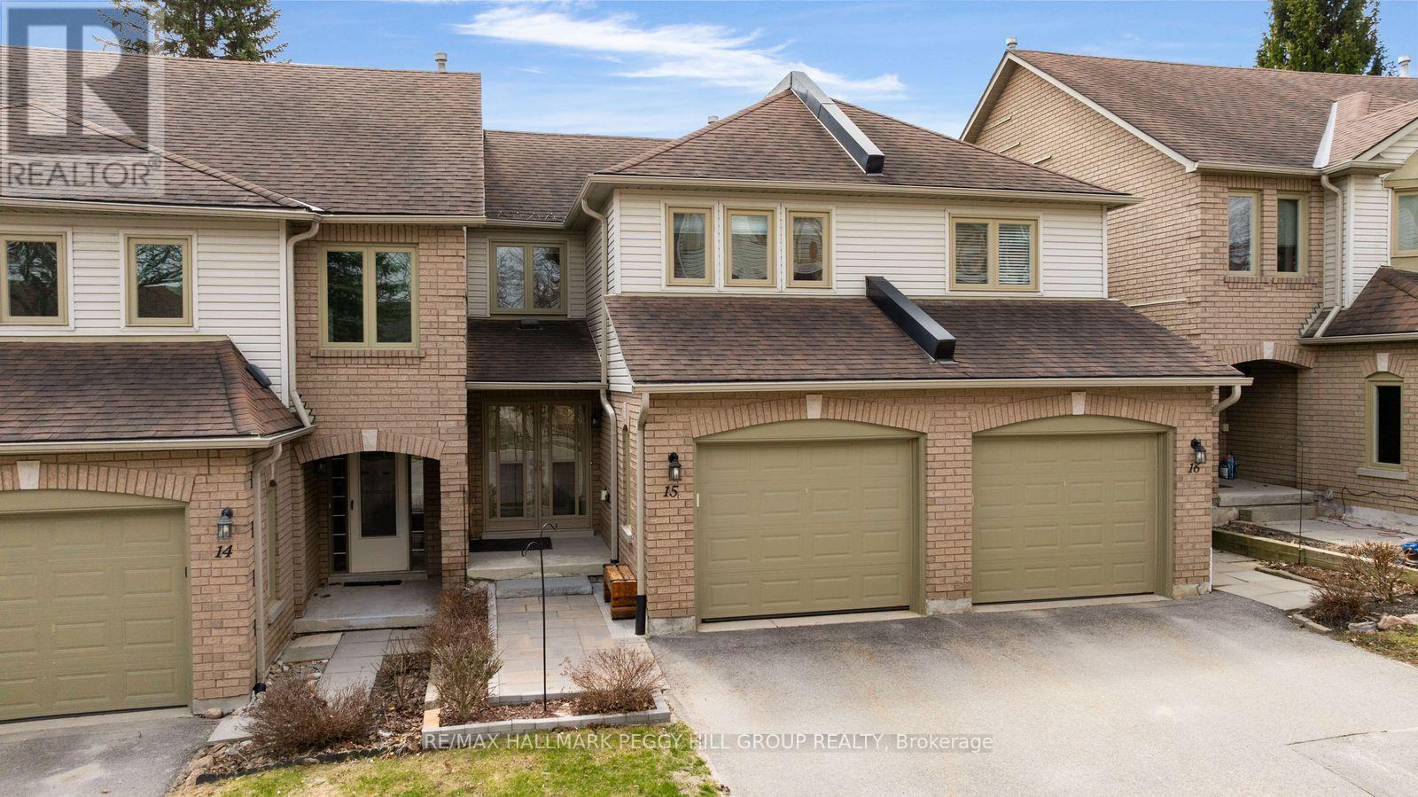 Townhouse at 15 - 492 LACLIE STREET, Orillia
