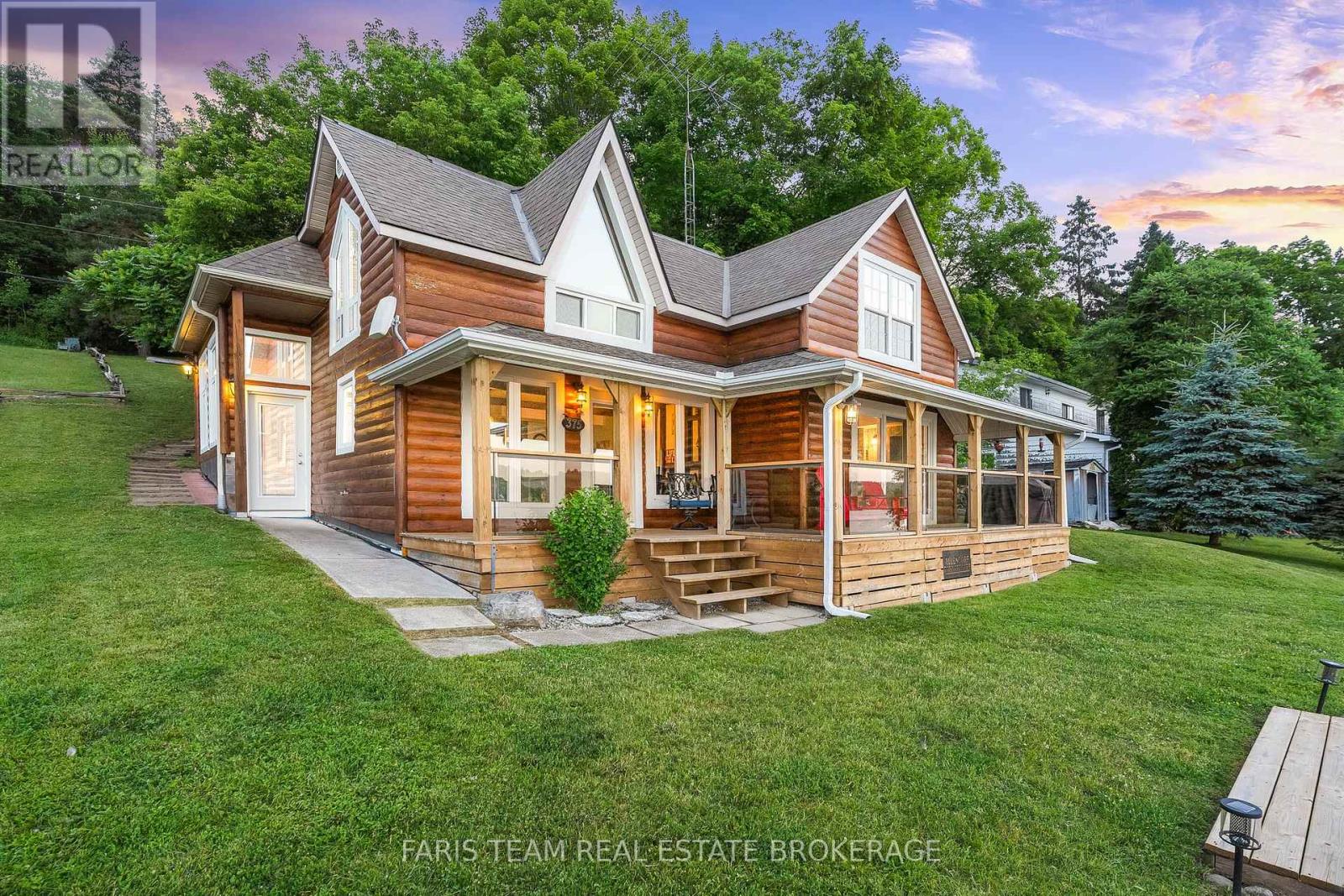 Detached at 375 CHAMPLAIN ROAD, Penetanguishene