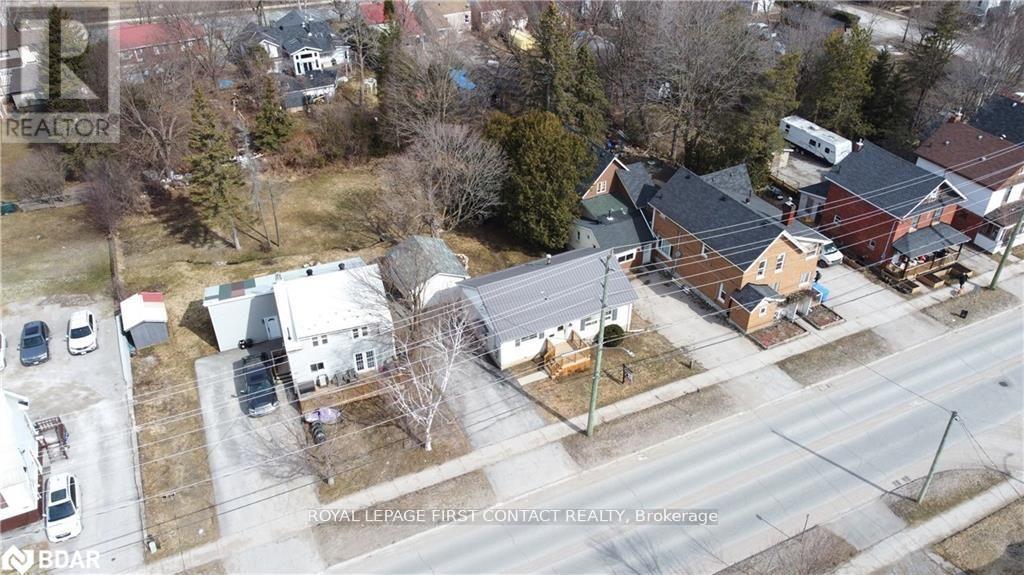 Detached at 2 - 320 MISSISSAGA STREET W, Orillia