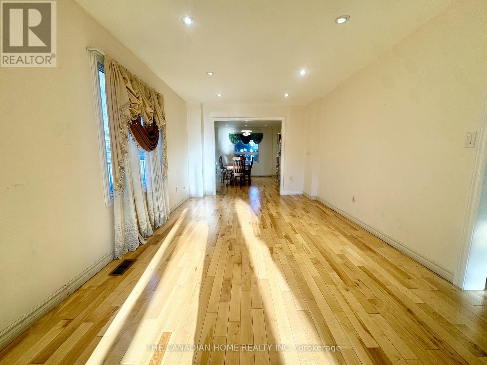 Detached at 197 JOHNSON STREET, Barrie