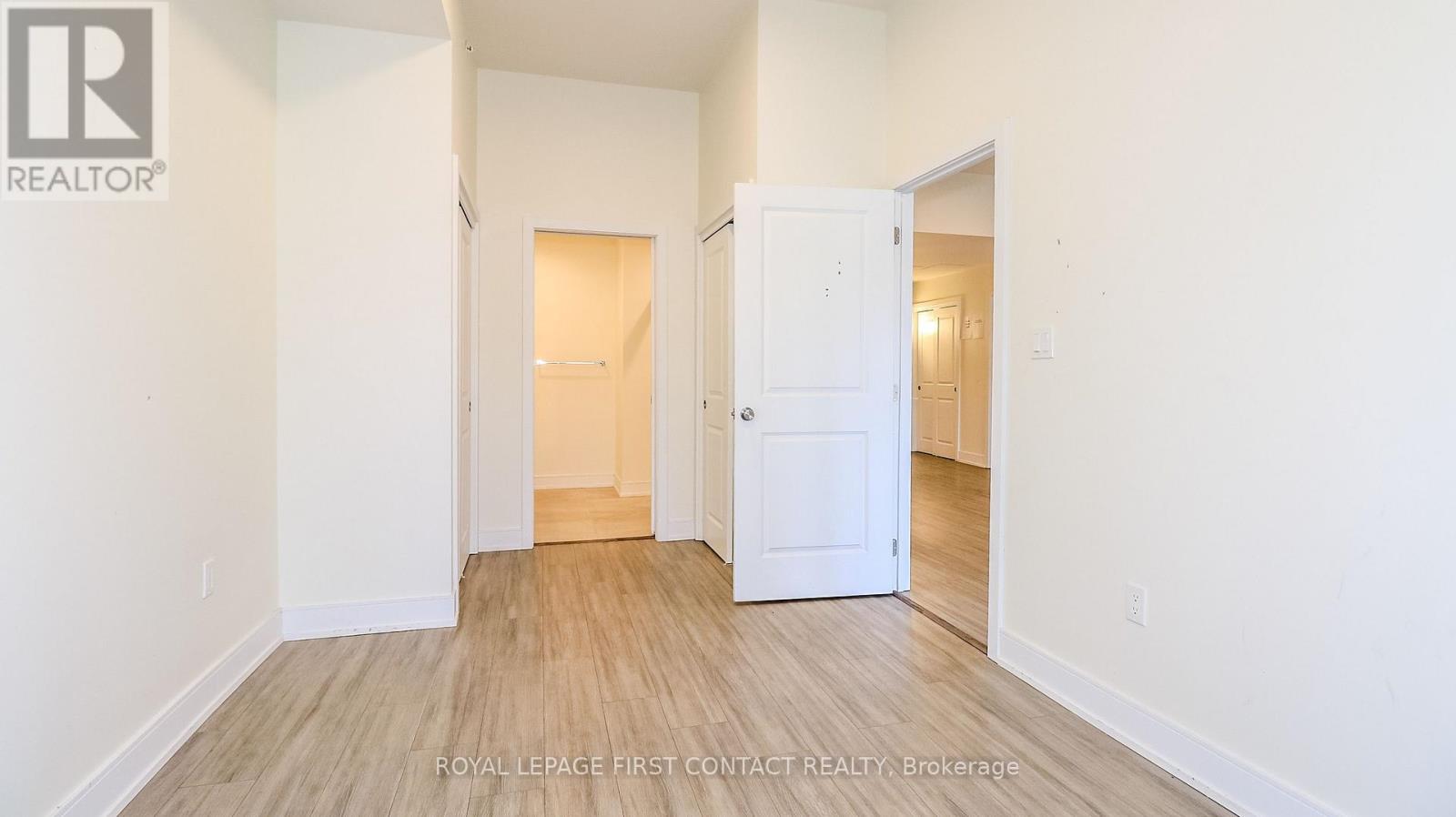 Apartment at 210 - 121 MARY STREET, Clearview