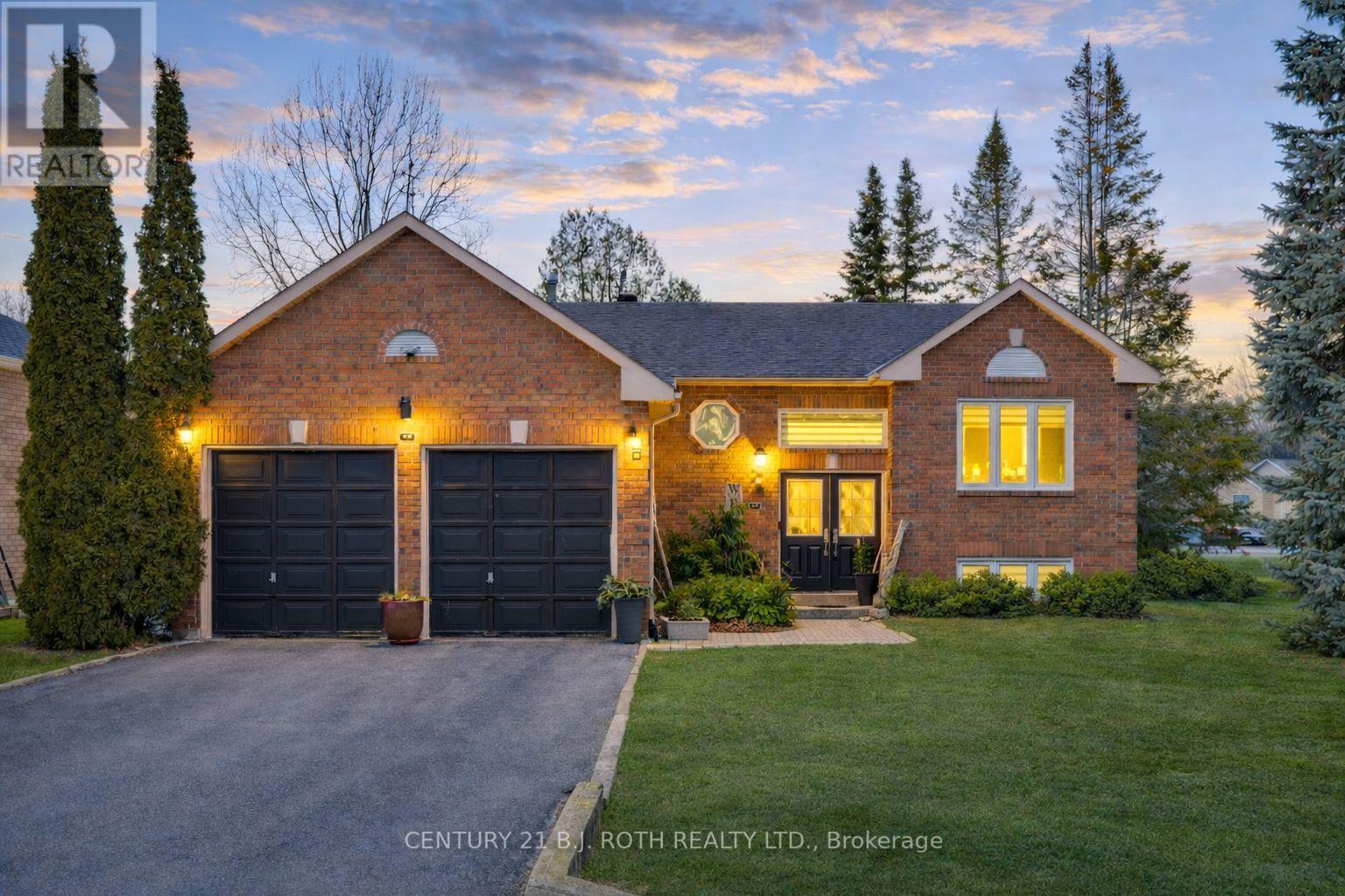 Detached at 64 ROYAL BEECH DRIVE, Wasaga Beach