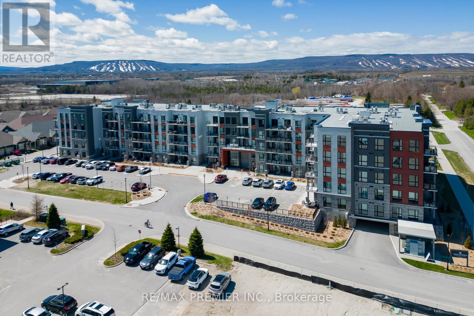Apartment at 120 - 4 KIMBERLY LANE, Collingwood