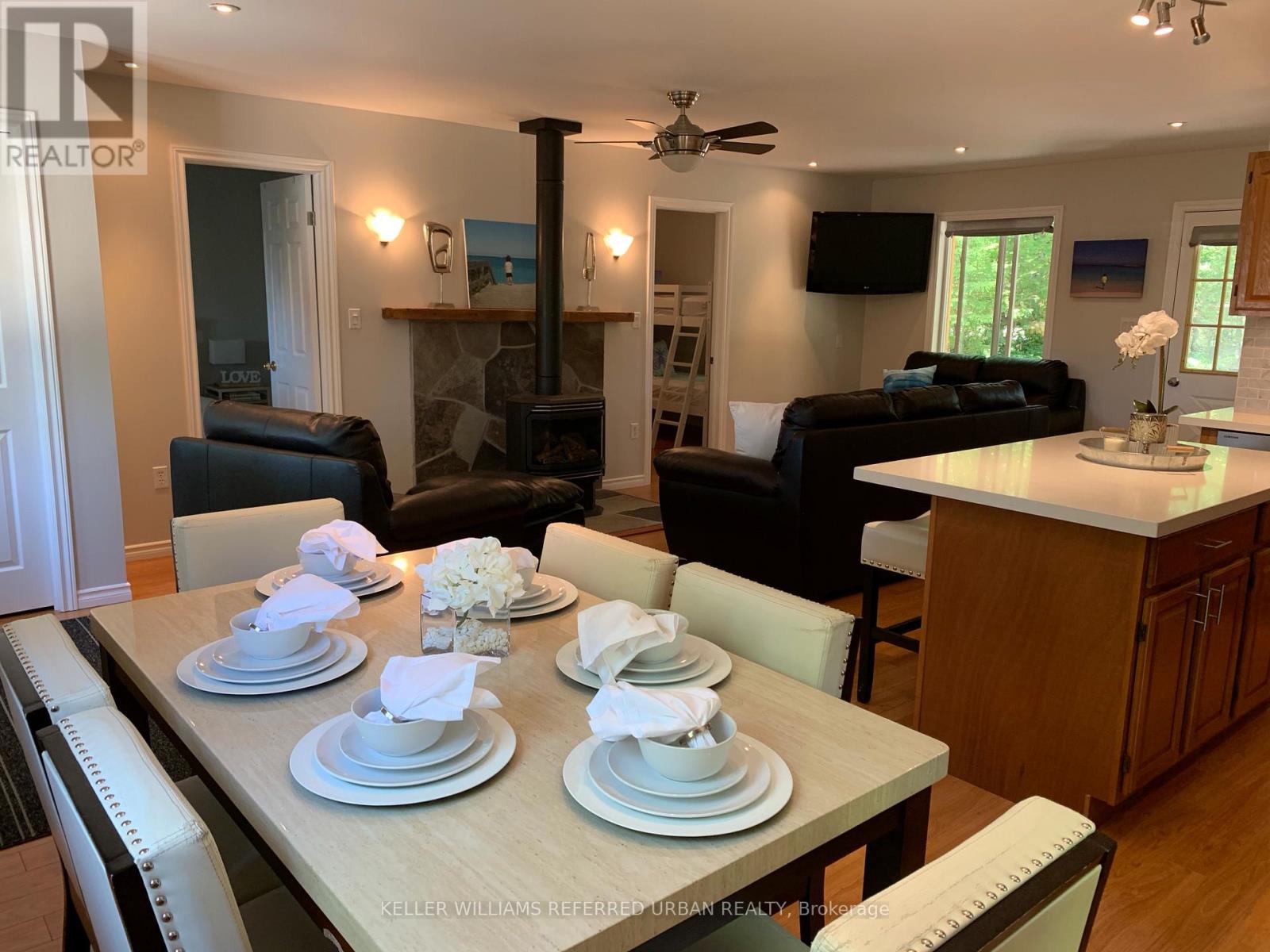 Detached at 1833 TINY BEACHES ROAD S, Tiny