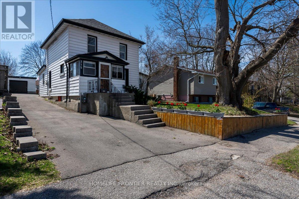Detached at 215 OXFORD STREET, Orillia