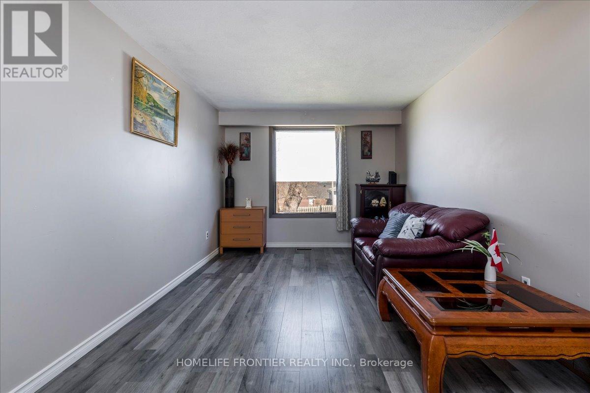 Detached at 215 OXFORD STREET, Orillia