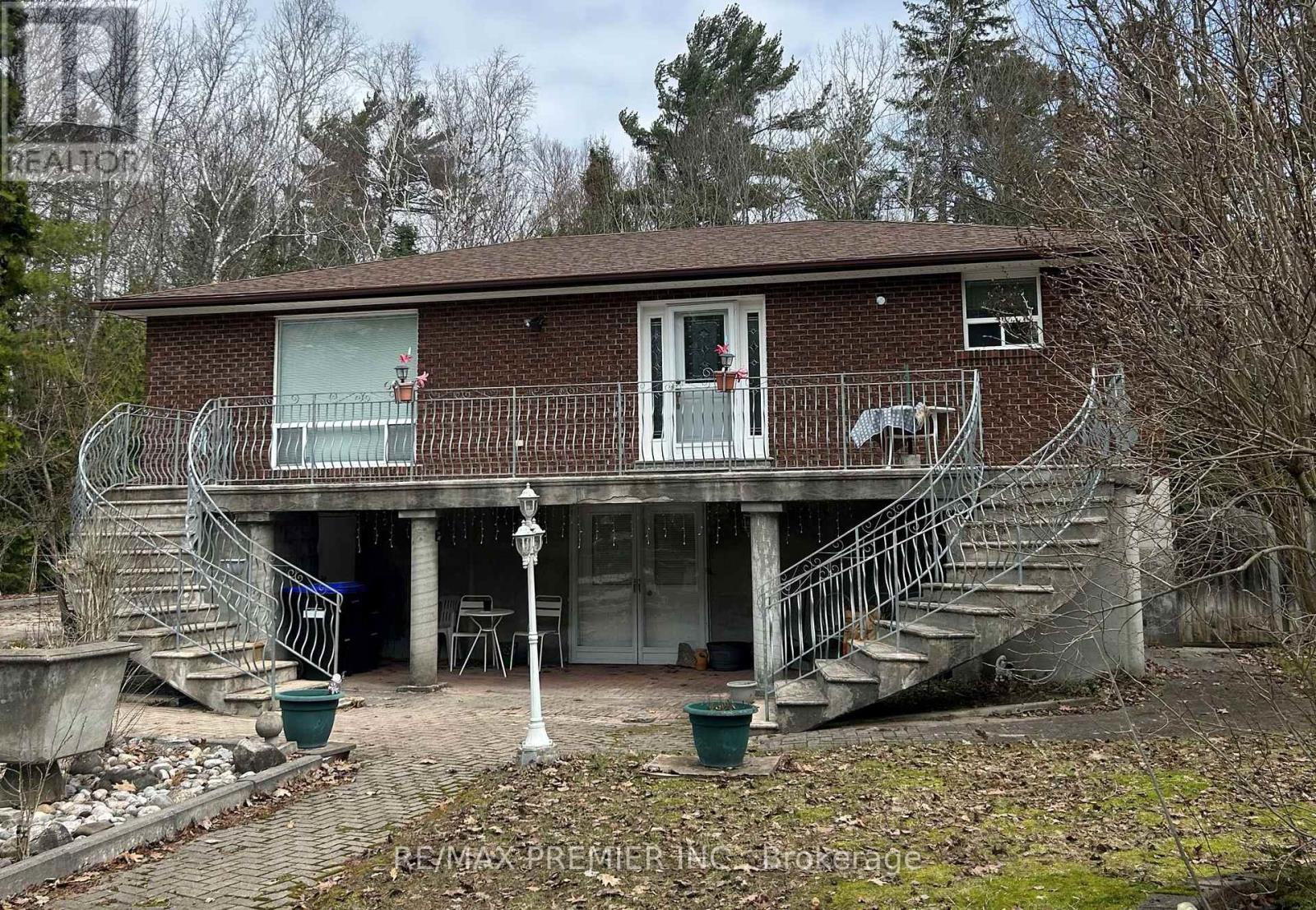 Detached at MAIN - 61 CEDAR LANE DRIVE, Wasaga Beach