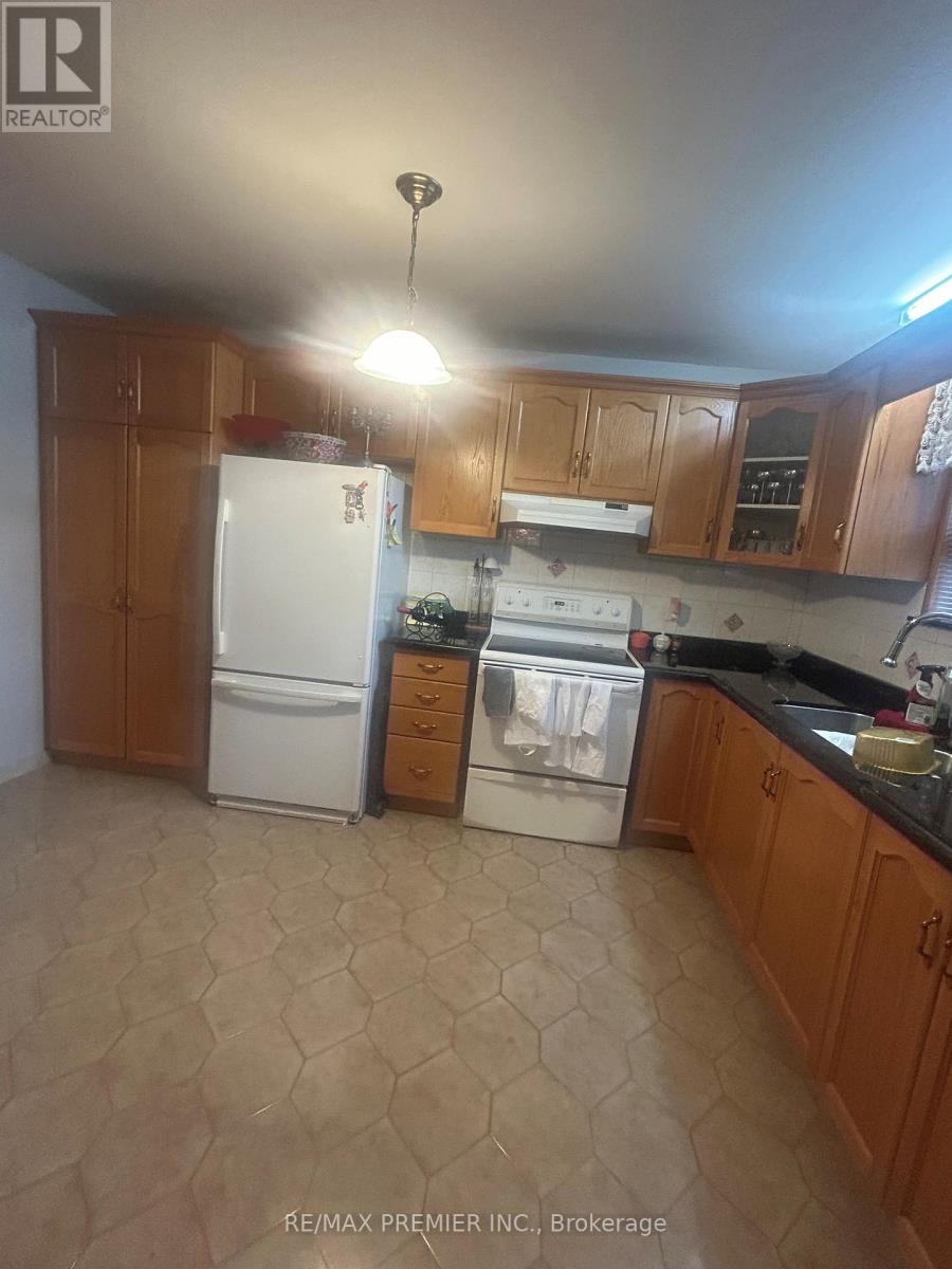 Detached at MAIN - 61 CEDAR LANE DRIVE, Wasaga Beach