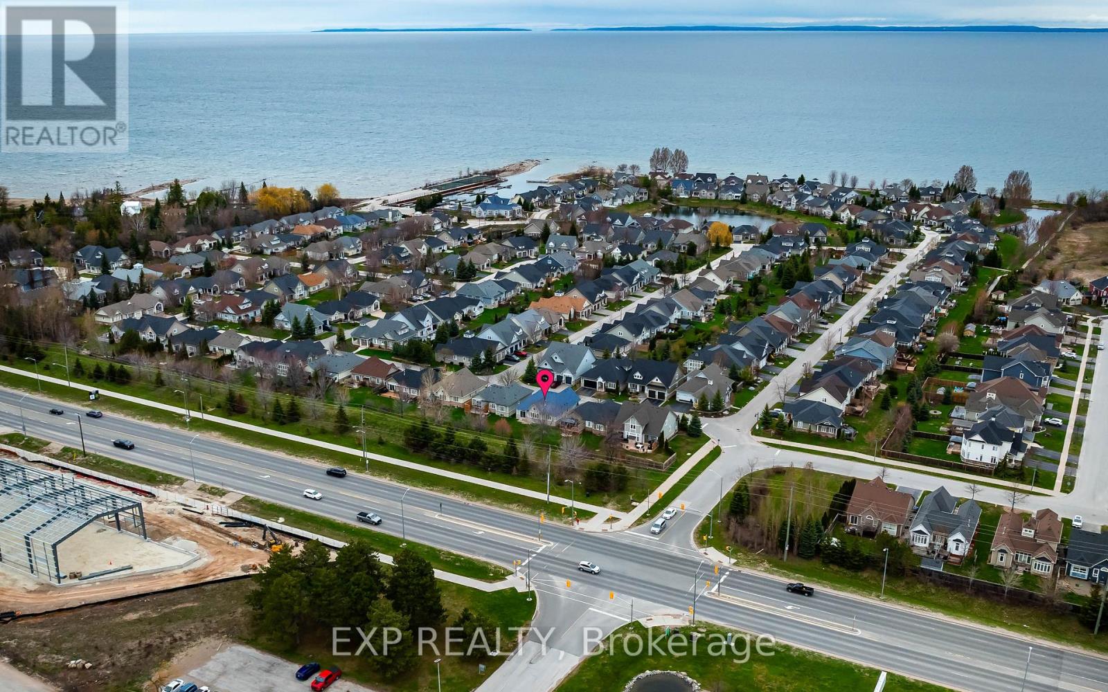 Detached at 8 CLUBHOUSE DRIVE, Collingwood