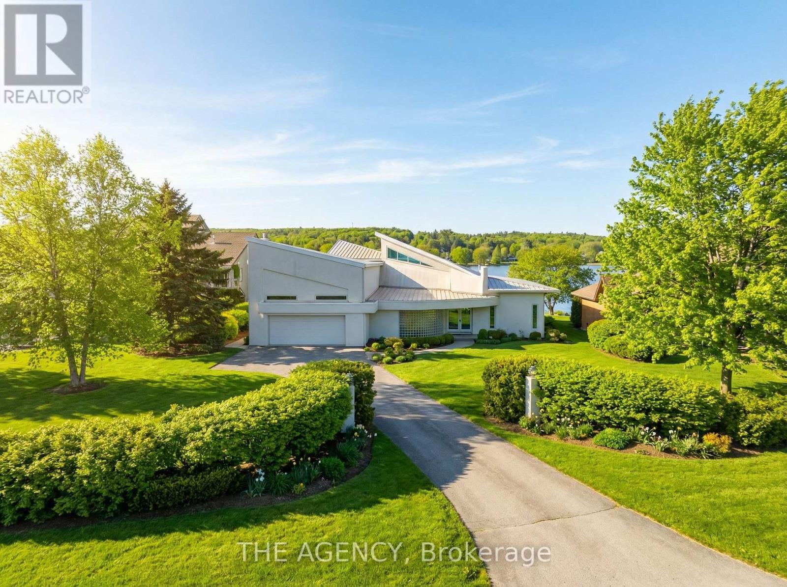 Detached at 10 BECK BOULEVARD, Penetanguishene