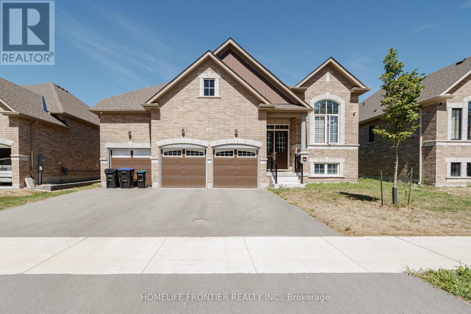 Detached at 244 RAMBLEWOOD DRIVE, Wasaga Beach