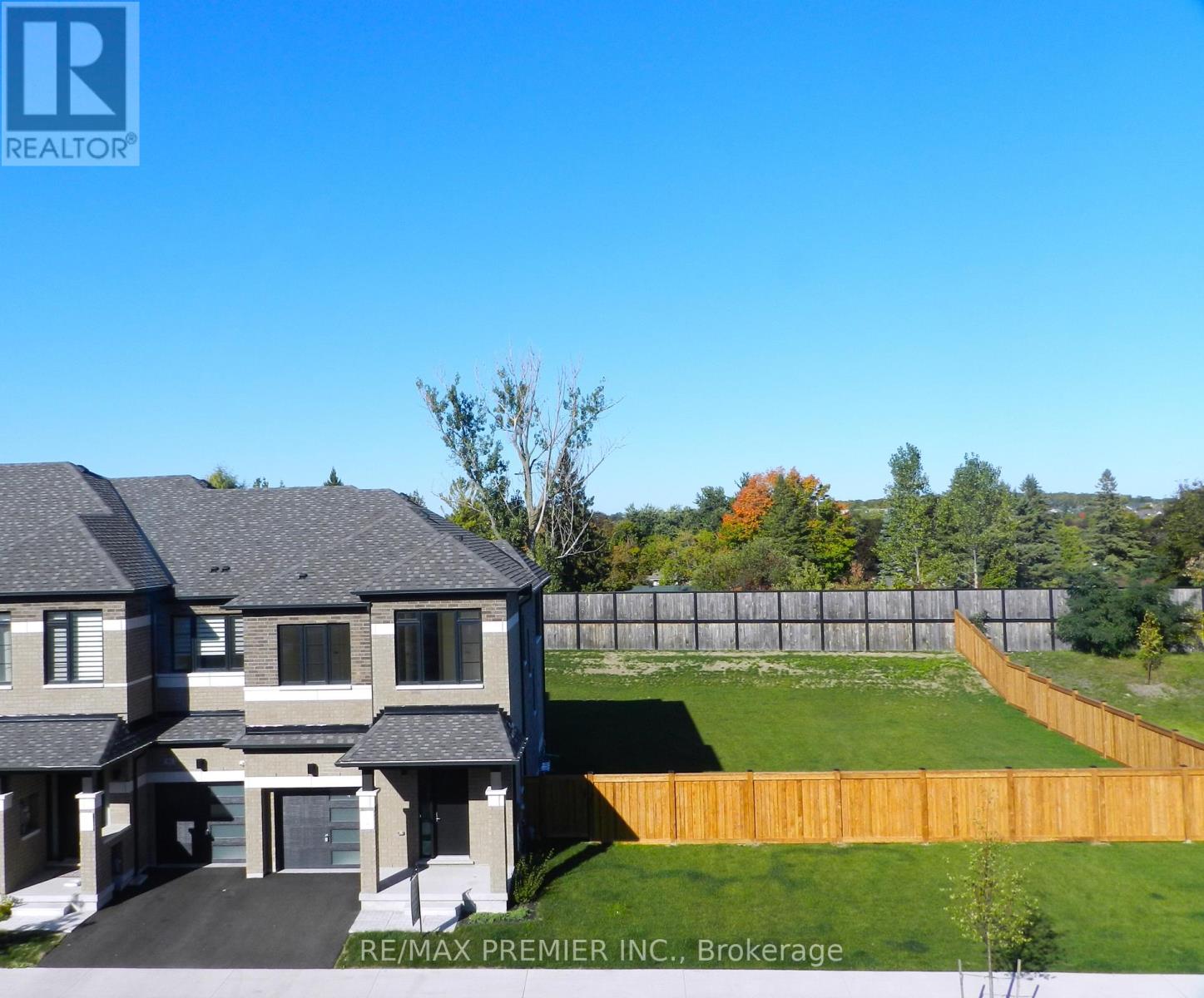 Townhouse at 94 TURNBERRY LANE, Barrie (Painswick South)