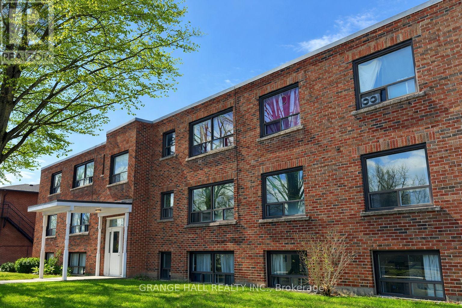 Multiplex at 263 CANICE STREET, Orillia
