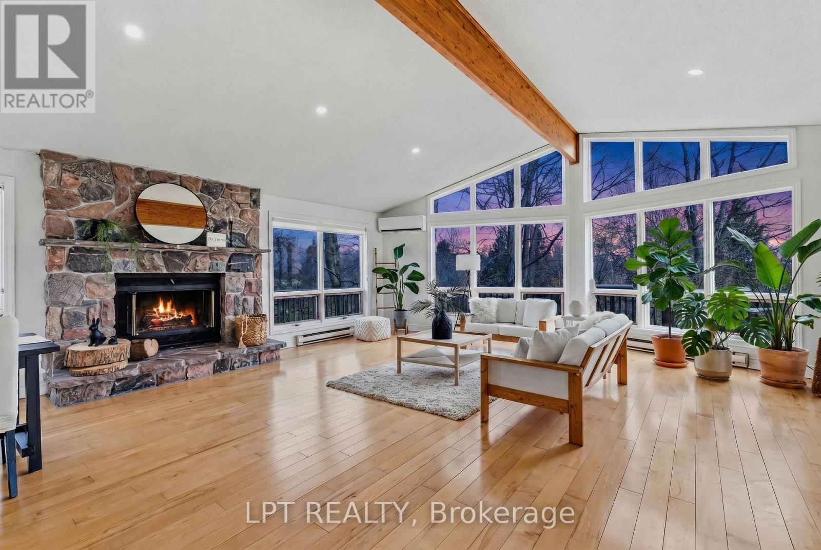Detached at 50 CONCESSION RD 2 W, Tiny