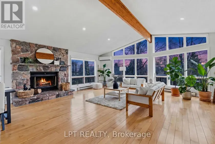 Detached at 50 CONCESSION RD 2 W, Tiny