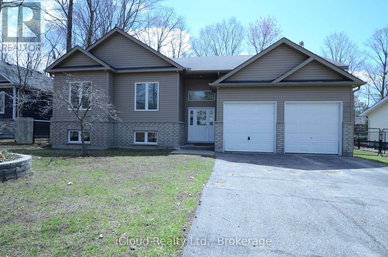 Detached at 25 RUE VANIER, Tiny